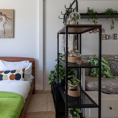 Oasis - Cozy Studio In Larnaca Bagian luar foto