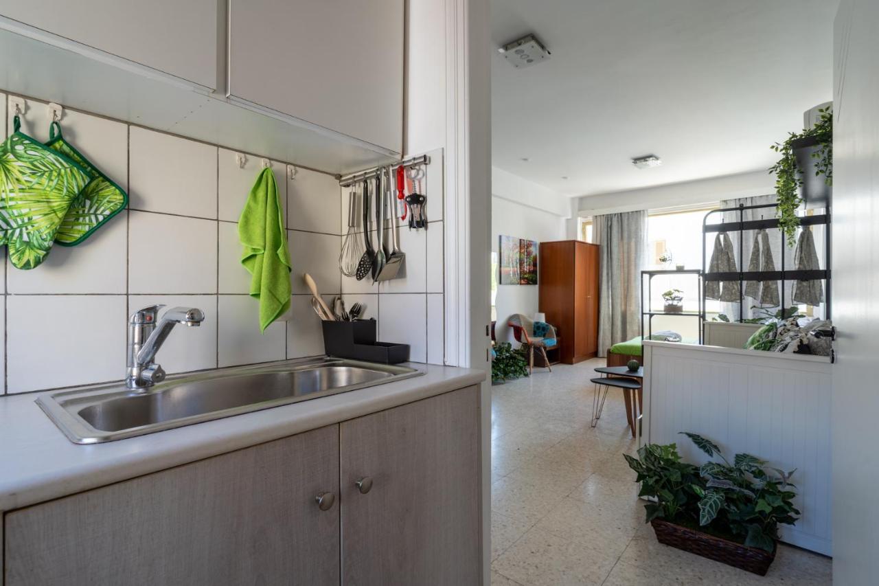 Oasis - Cozy Studio In Larnaca Bagian luar foto