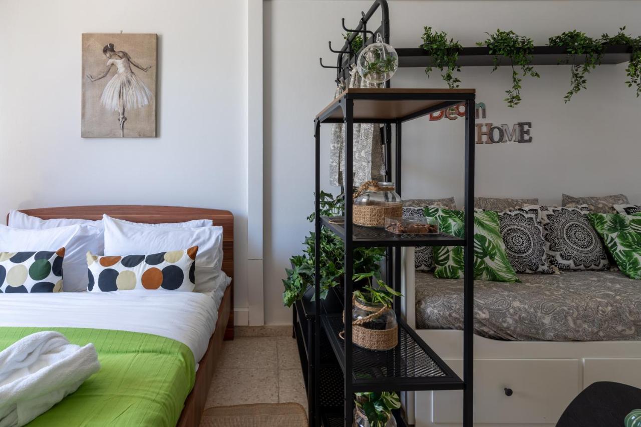 Oasis - Cozy Studio In Larnaca Bagian luar foto