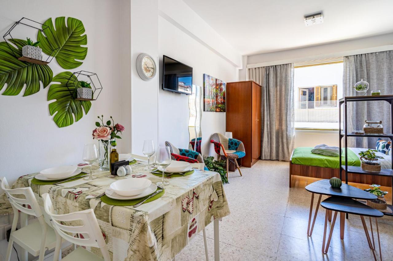 Oasis - Cozy Studio In Larnaca Bagian luar foto