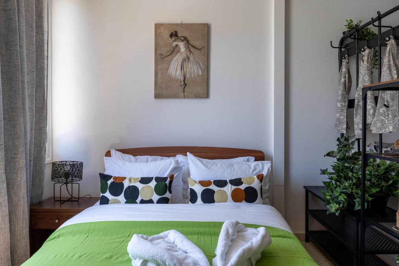 Oasis - Cozy Studio In Larnaca Bagian luar foto